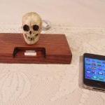 Skull Iphone - Ipod Dock -charger And Sync Station..
