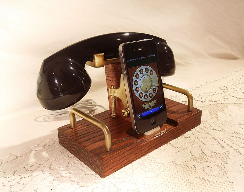 Iphone Dock - Phone - Ipod Dock - Phone - Charger And Sync Station - Bluetooth Headset - Oak - Wireless Headset